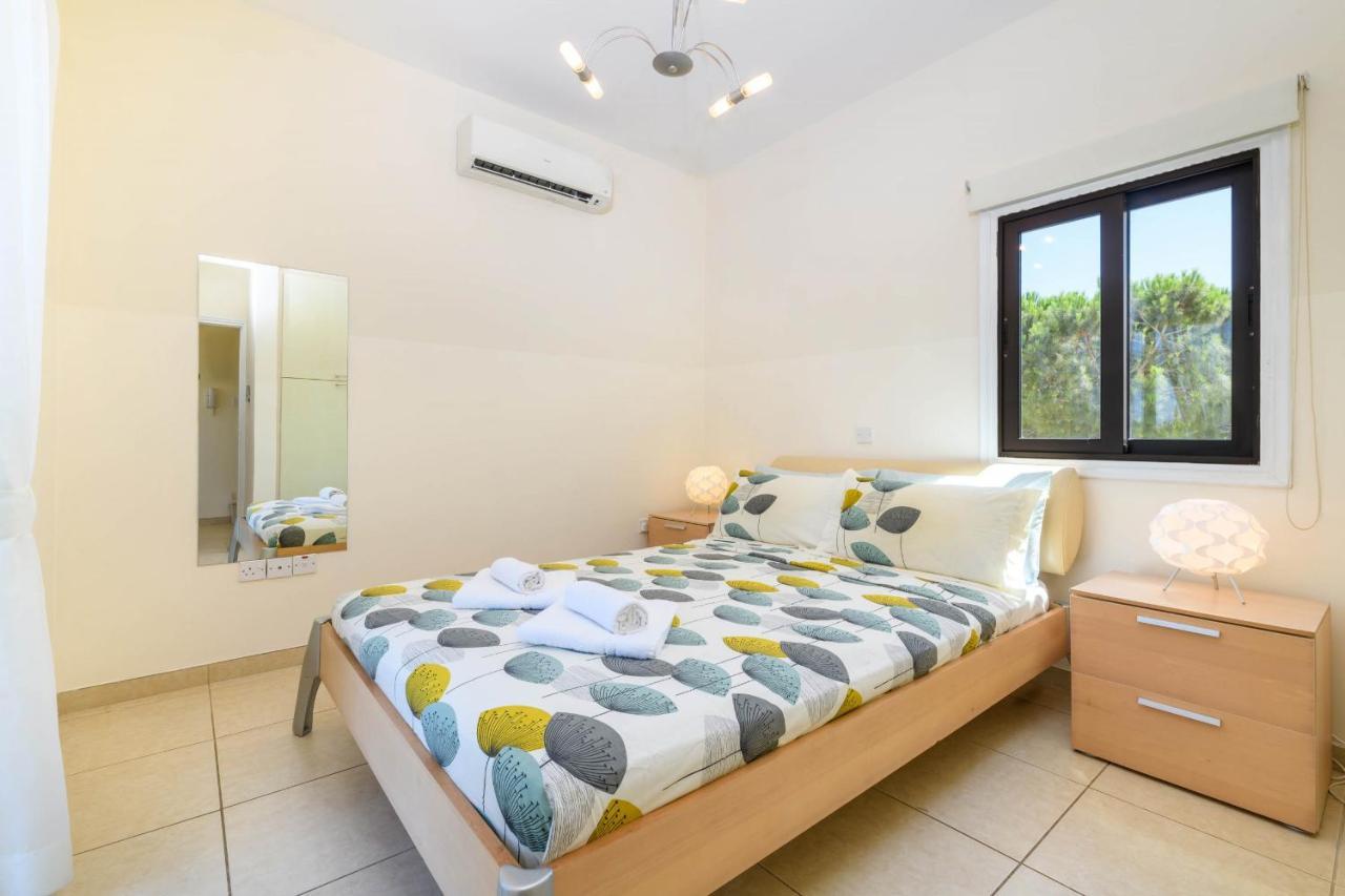 Protaras Centro Villa エクステリア 写真